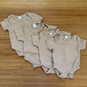 Colored Organics newborn onesie set of 4 in tan